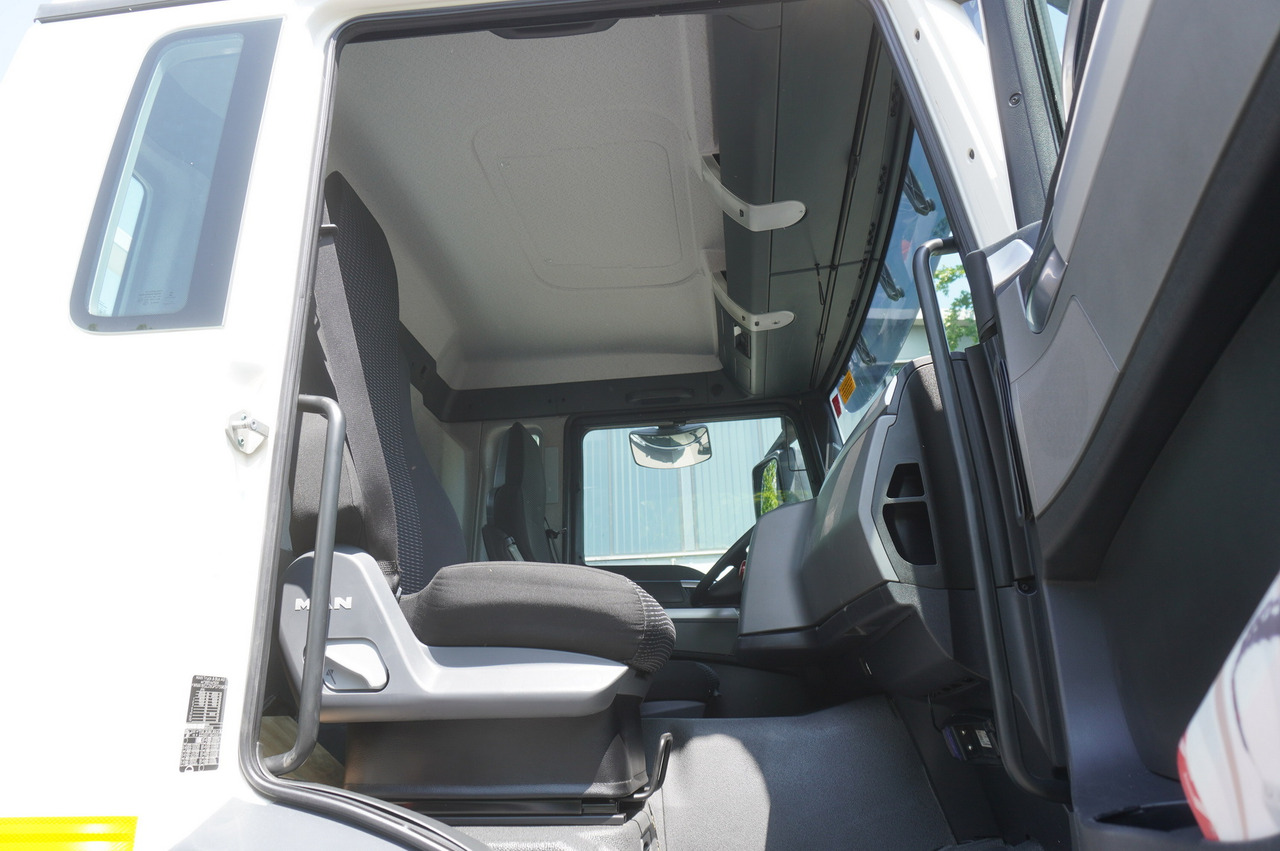 Φορτηγό με γερανό MAN TGS 26.360 Flatbed / Fassi F175 7.7 T / steered 3rd axle: φωτογραφία 28 Φορτηγό με γερανό MAN TGS 26.360 Flatbed / Fassi F175 7.7 T / steered 3rd axle: φωτογραφία 28