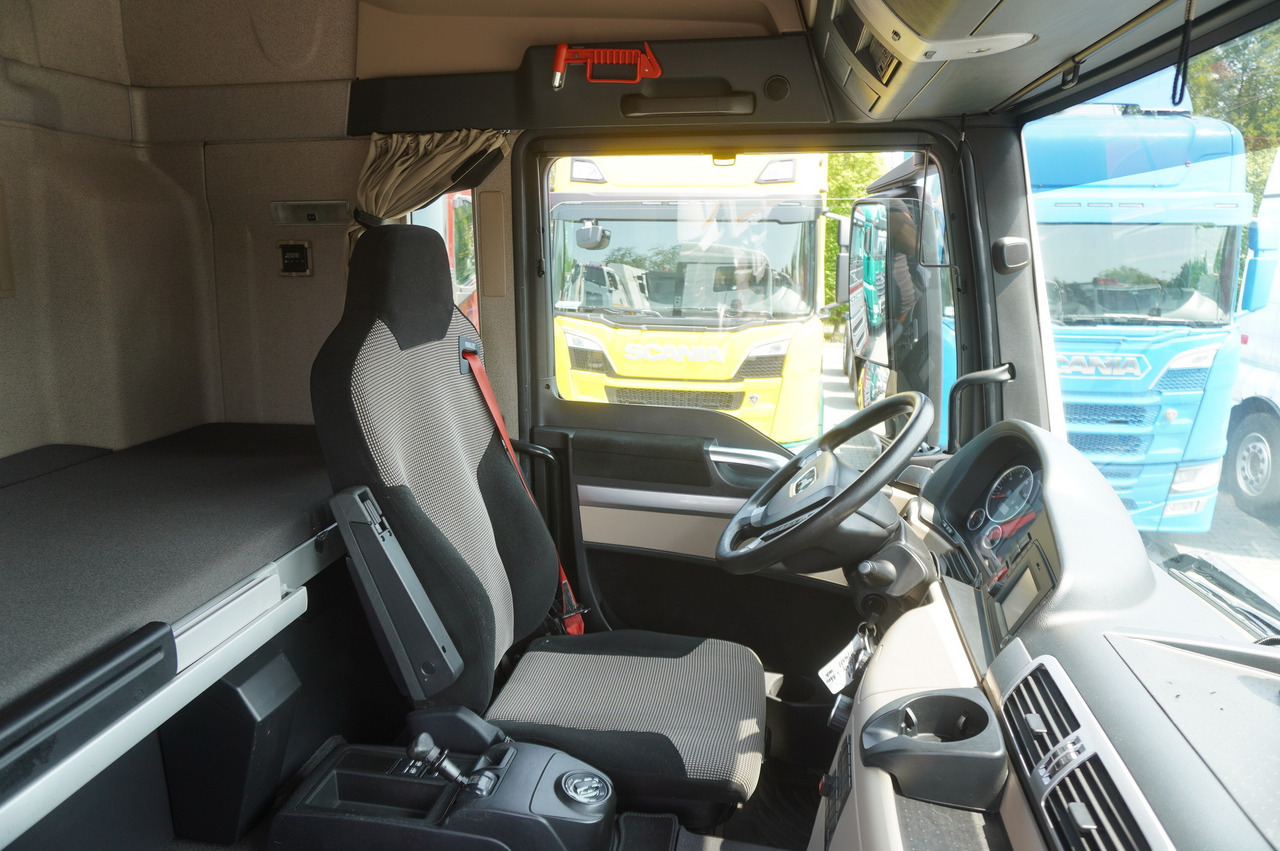 Φορτηγό σασί MAN TGS 35.420 8×2 / Chassis 6.4 m / 3 steered axles: φωτογραφία 15 Φορτηγό σασί MAN TGS 35.420 8×2 / Chassis 6.4 m / 3 steered axles: φωτογραφία 15