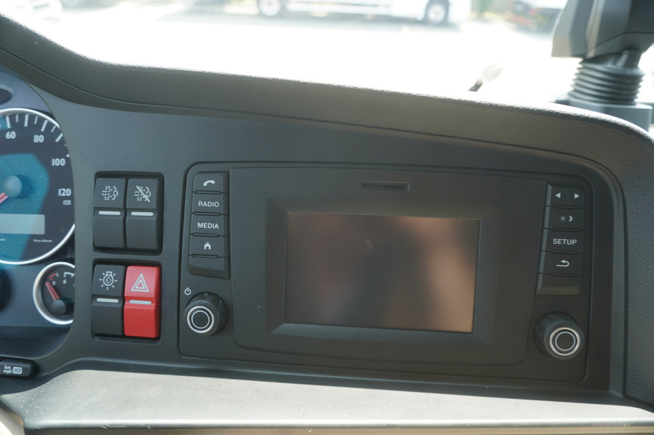 Φορτηγό σασί MAN TGS 35.420 8×2 / Chassis 6.4 m / 3 steered axles: φωτογραφία 12 Φορτηγό σασί MAN TGS 35.420 8×2 / Chassis 6.4 m / 3 steered axles: φωτογραφία 12