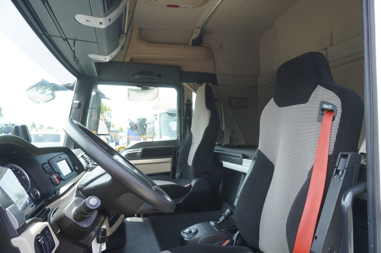 Φορτηγό σασί MAN TGS 35.420 8×2 / Chassis 6.4 m / 3 steered axles: φωτογραφία 8 Φορτηγό σασί MAN TGS 35.420 8×2 / Chassis 6.4 m / 3 steered axles: φωτογραφία 8