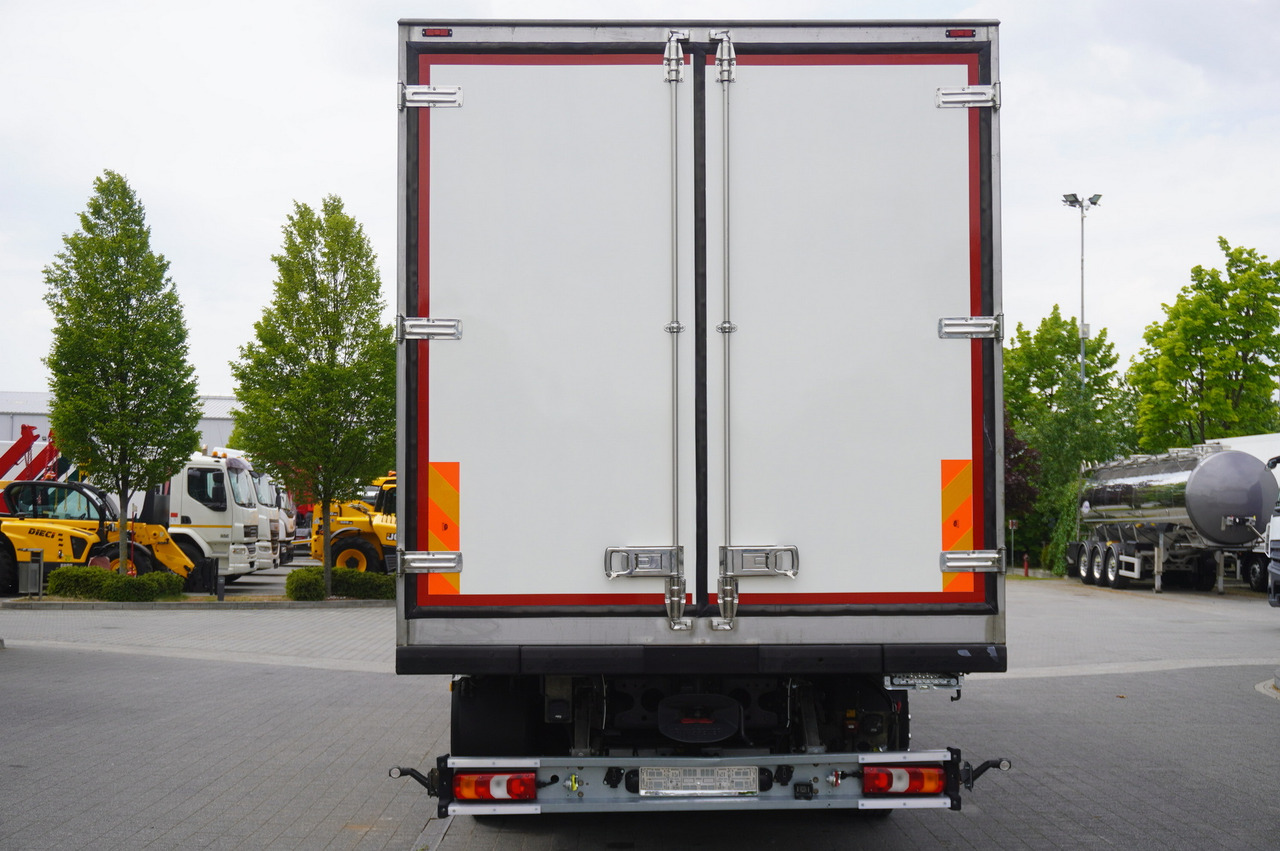 MERCEDES-BENZ 2543 / NEW Lamberet refrigerator/ 160 tho. km / steered 3rd axle - Φορτηγό ψυγείο: φωτογραφία 5 MERCEDES-BENZ 2543 / NEW Lamberet refrigerator/ 160 tho. km / steered 3rd axle - Φορτηγό ψυγείο: φωτογραφία 5