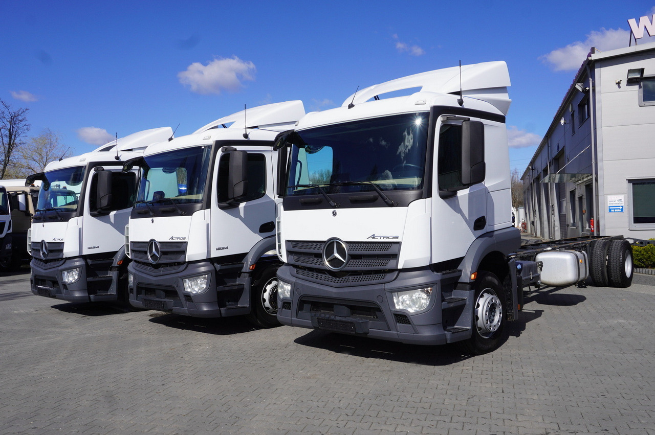 MERCEDES-BENZ Actros 1824 / 9.1 m chassis / sleeping cabin - Φορτηγό σασί: φωτογραφία 3 MERCEDES-BENZ Actros 1824 / 9.1 m chassis / sleeping cabin - Φορτηγό σασί: φωτογραφία 3