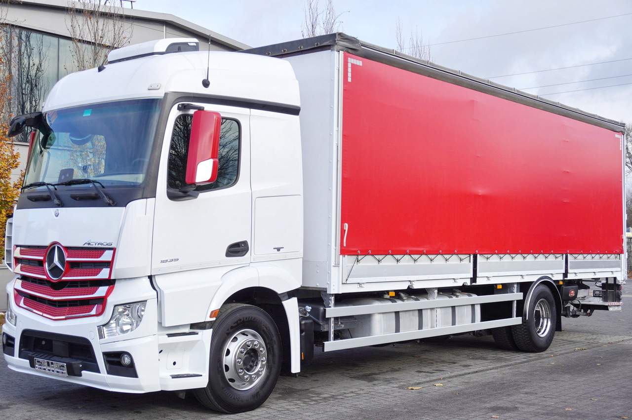 MERCEDES-BENZ Actros 1835 E6 4×2 / Curtainsider 21 pallets / tail lift 1.5t - Φορτηγό μουσαμάς: φωτογραφία 1 MERCEDES-BENZ Actros 1835 E6 4×2 / Curtainsider 21 pallets / tail lift 1.5t - Φορτηγό μουσαμάς: φωτογραφία 1