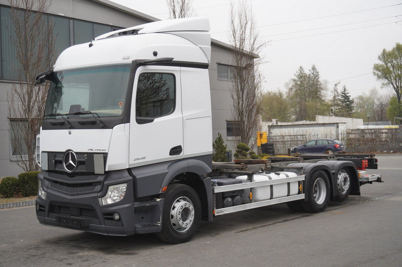 MERCEDES-BENZ Actros 2545 6×2 MP5 / ADR AT - Φορτηγό μεταφοράς εμπορευματοκιβωτίων/ Κινητό αμάξωμα: φωτογραφία 1 MERCEDES-BENZ Actros 2545 6×2 MP5 / ADR AT - Φορτηγό μεταφοράς εμπορευματοκιβωτίων/ Κινητό αμάξωμα: φωτογραφία 1