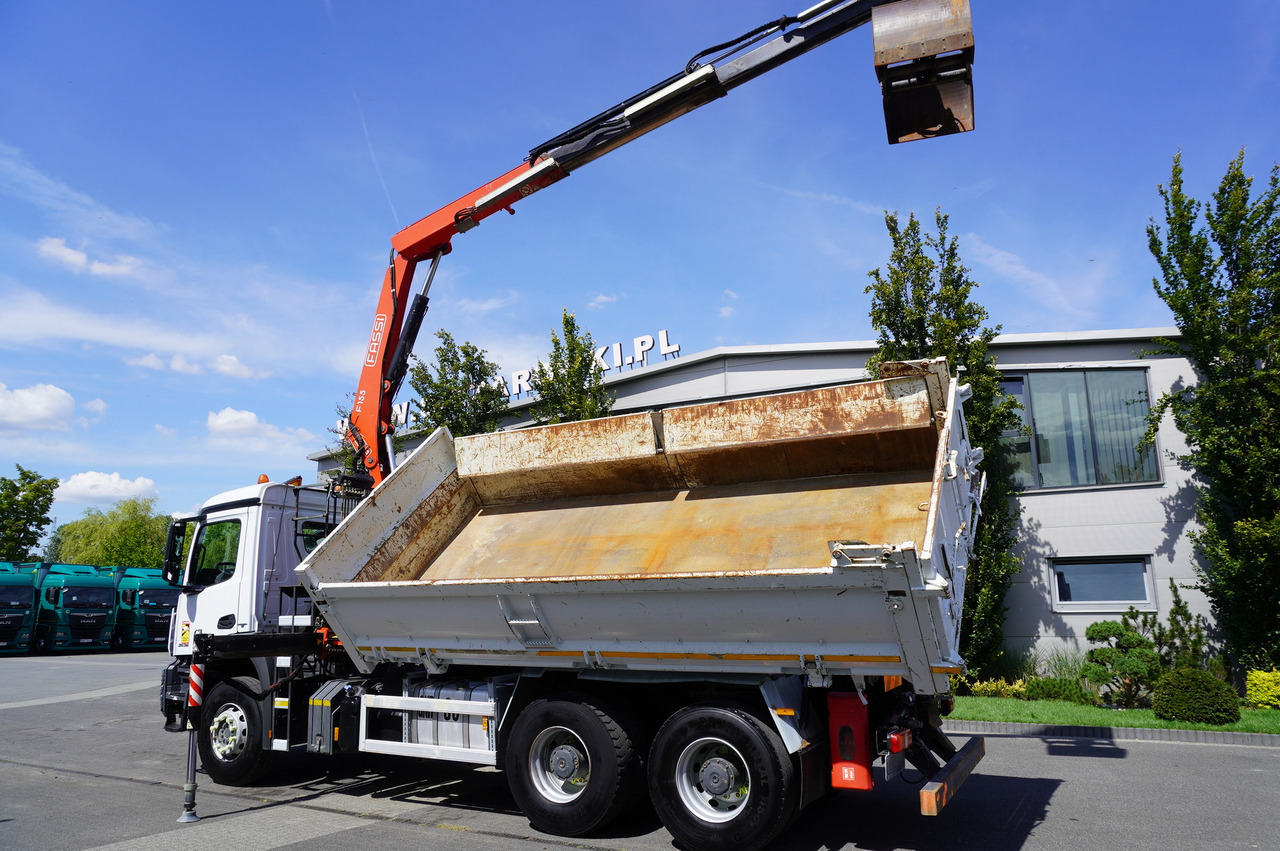 MERCEDES-BENZ Arocs 2636 / 6x4 / HDS Fassi / 3-Way Tipper / Bortmatic - Φορτηγό με γερανό: φωτογραφία 3 MERCEDES-BENZ Arocs 2636 / 6x4 / HDS Fassi / 3-Way Tipper / Bortmatic - Φορτηγό με γερανό: φωτογραφία 3