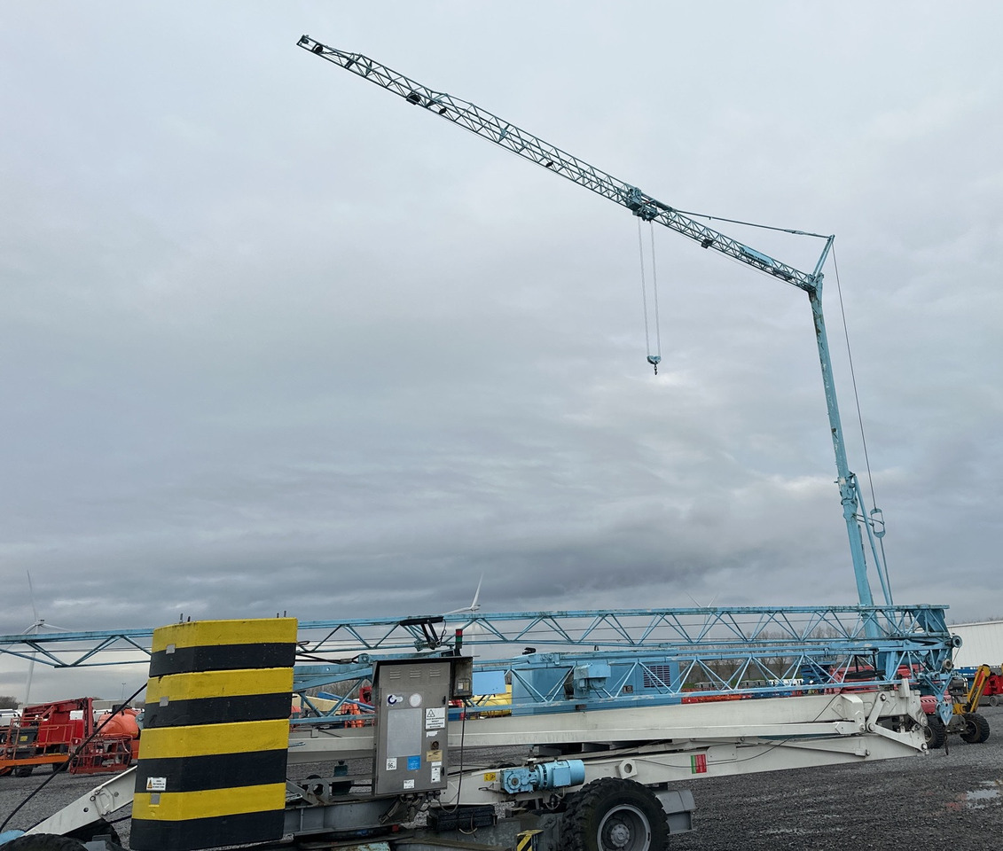 POTAIN IGO32 Tri/A Mobile self-erecting tower crane / 4400 MTH! - Πυργογερανός: φωτογραφία 3 POTAIN IGO32 Tri/A Mobile self-erecting tower crane / 4400 MTH! - Πυργογερανός: φωτογραφία 3
