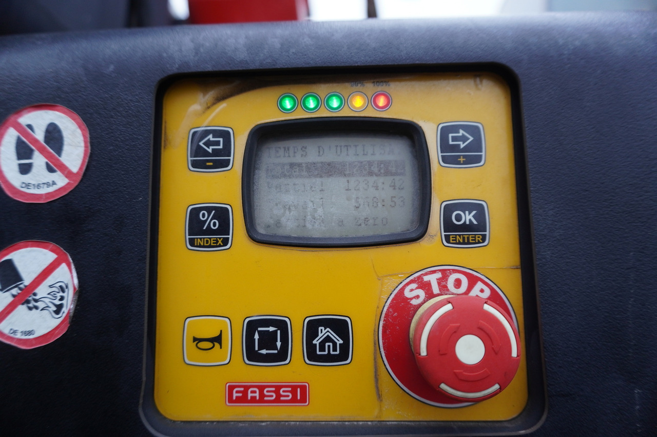 RENAULT C280 DTI 8 / FASSI crane 5.6 T / 560 MTH / range 8 m / Flatbed 15 EPAL - Φορτηγό με ανοιχτή καρότσα, Φορτηγό με γερανό: φωτογραφία 3 RENAULT C280 DTI 8 / FASSI crane 5.6 T / 560 MTH / range 8 m / Flatbed 15 EPAL - Φορτηγό με ανοιχτή καρότσα, Φορτηγό με γερανό: φωτογραφία 3