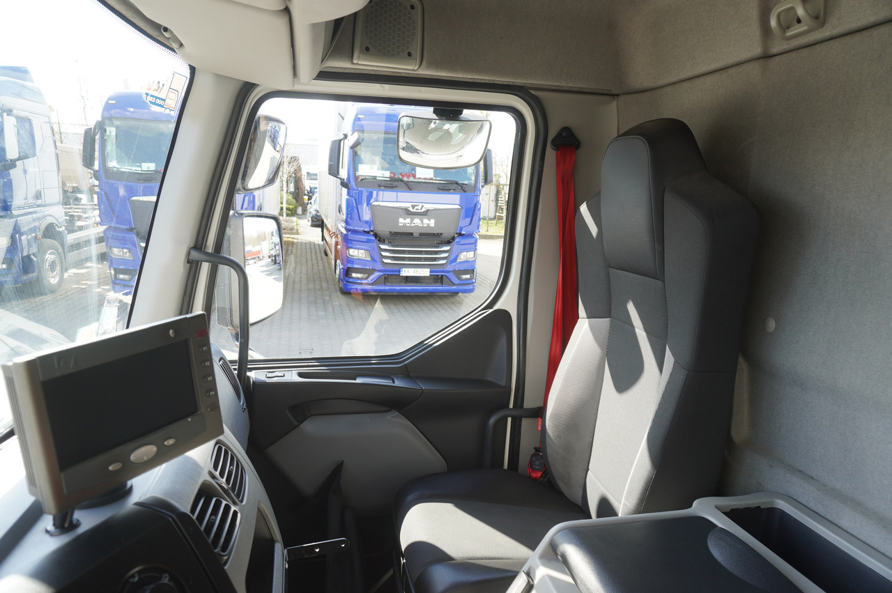 Φορτηγό ψυγείο RENAULT D12 / Lamberet refrigerated truck / Dhollandia tail lift 1500 kg / 130 thousand km !!: φωτογραφία 27 Φορτηγό ψυγείο RENAULT D12 / Lamberet refrigerated truck / Dhollandia tail lift 1500 kg / 130 thousand km !!: φωτογραφία 27