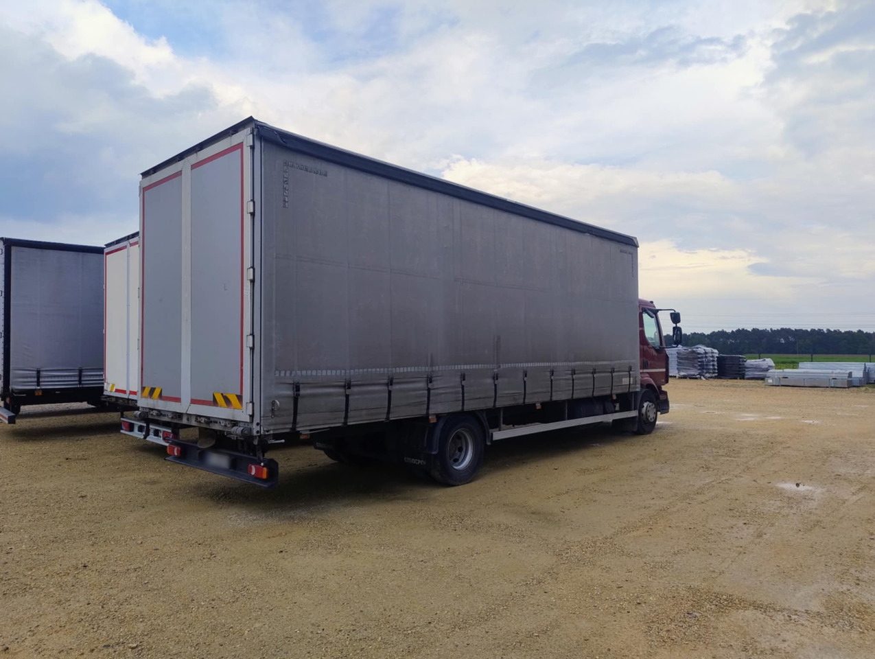 RENAULT Midlum 300 / Curtain 18 EPAL / Sleeping cab - Φορτηγό μουσαμάς: φωτογραφία 3 RENAULT Midlum 300 / Curtain 18 EPAL / Sleeping cab - Φορτηγό μουσαμάς: φωτογραφία 3