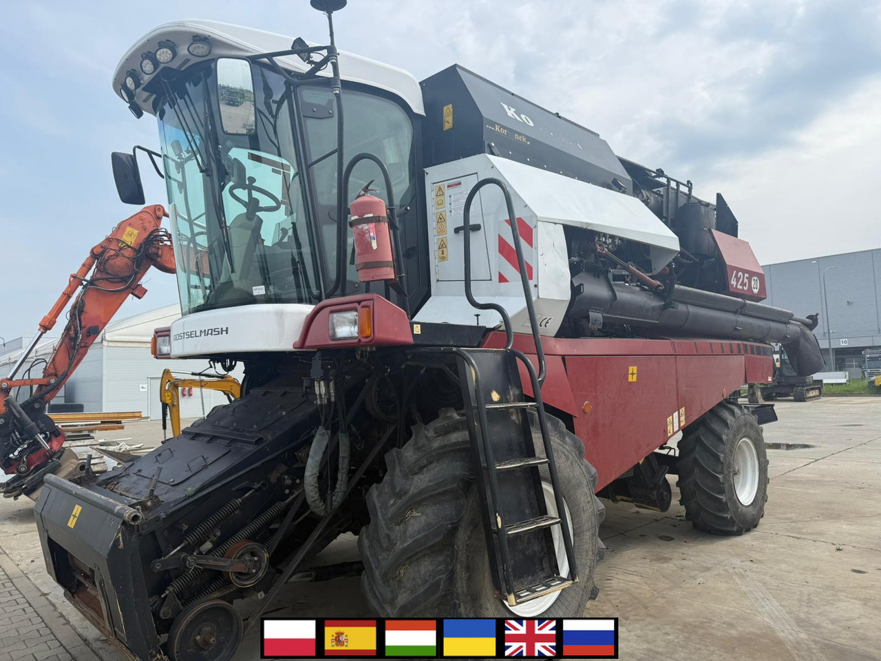 ROSTSELMASH VECTOR 425 RSM-101 grain harvester + Header 5 m + rapeseed harvesting extension / 2300 MTH - Θεριζοαλωνιστική μηχανή: φωτογραφία 1 ROSTSELMASH VECTOR 425 RSM-101 grain harvester + Header 5 m + rapeseed harvesting extension / 2300 MTH - Θεριζοαλωνιστική μηχανή: φωτογραφία 1