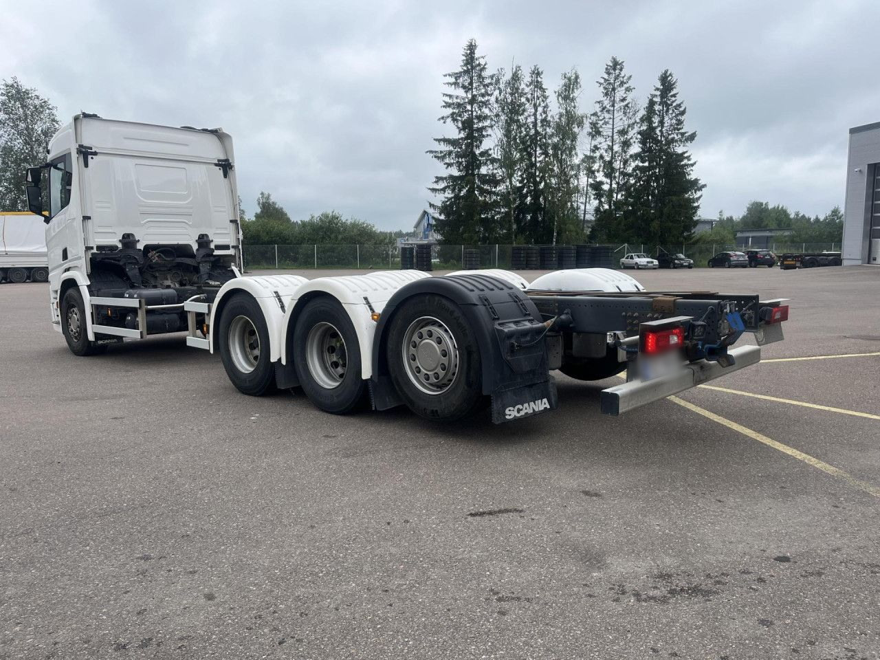 SCANIA R560 B8x4*4 / Chassis / sleeper cab / Power take-off - Φορτηγό με γερανό: φωτογραφία 2 SCANIA R560 B8x4*4 / Chassis / sleeper cab / Power take-off - Φορτηγό με γερανό: φωτογραφία 2