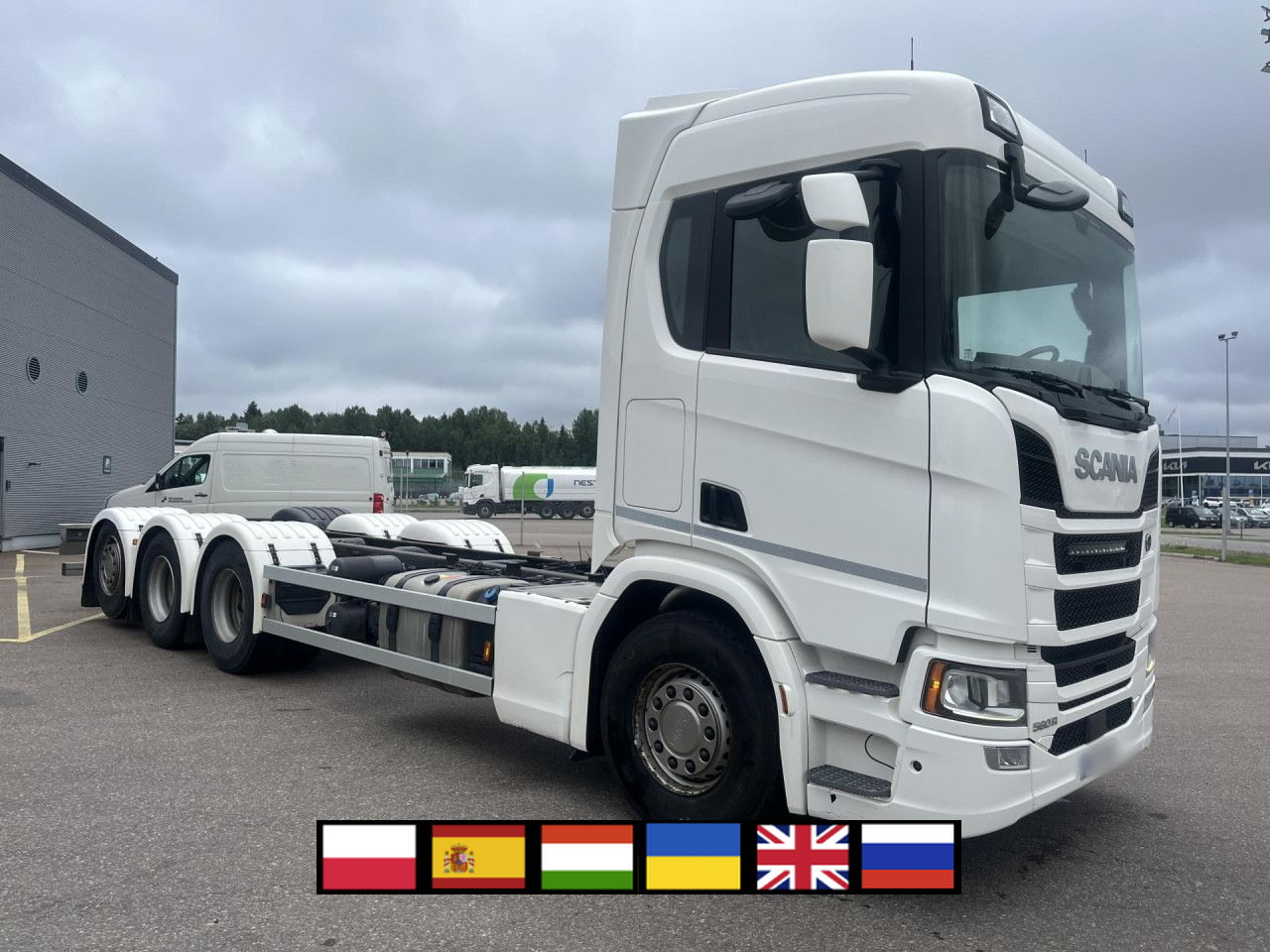 SCANIA R560 B8x4*4 / Chassis / sleeper cab / Power take-off - Φορτηγό με γερανό: φωτογραφία 1 SCANIA R560 B8x4*4 / Chassis / sleeper cab / Power take-off - Φορτηγό με γερανό: φωτογραφία 1