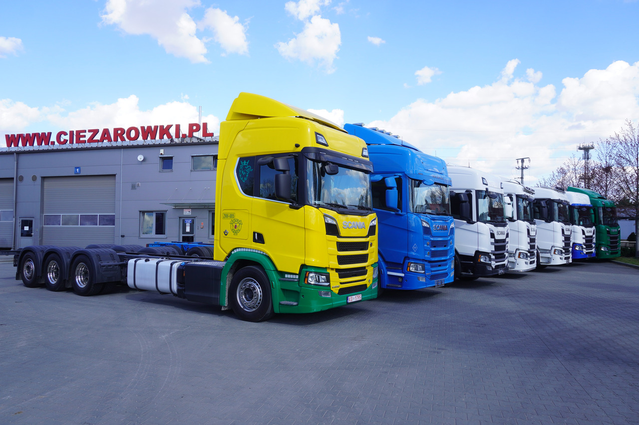 SCANIA R650 V8 / 650 HP/ frame 8.8 m / steered 4th axis / 20 units - Φορτηγό με γερανό: φωτογραφία 1 SCANIA R650 V8 / 650 HP/ frame 8.8 m / steered 4th axis / 20 units - Φορτηγό με γερανό: φωτογραφία 1