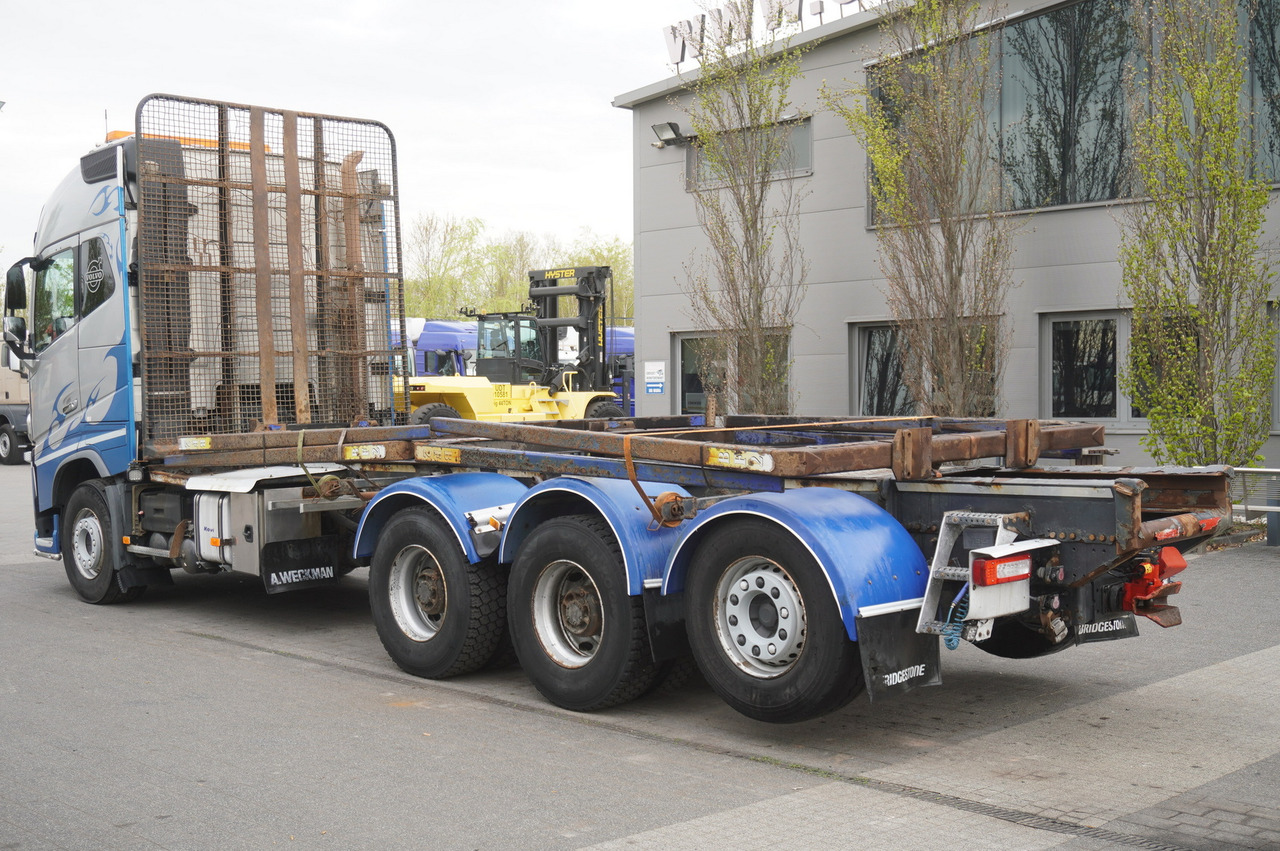 VOLVO FH16 750/ 750 HP! / load capacity 21.8 t / logging superstructure - Φορτηγό ξυλείας: φωτογραφία 3 VOLVO FH16 750/ 750 HP! / load capacity 21.8 t / logging superstructure - Φορτηγό ξυλείας: φωτογραφία 3