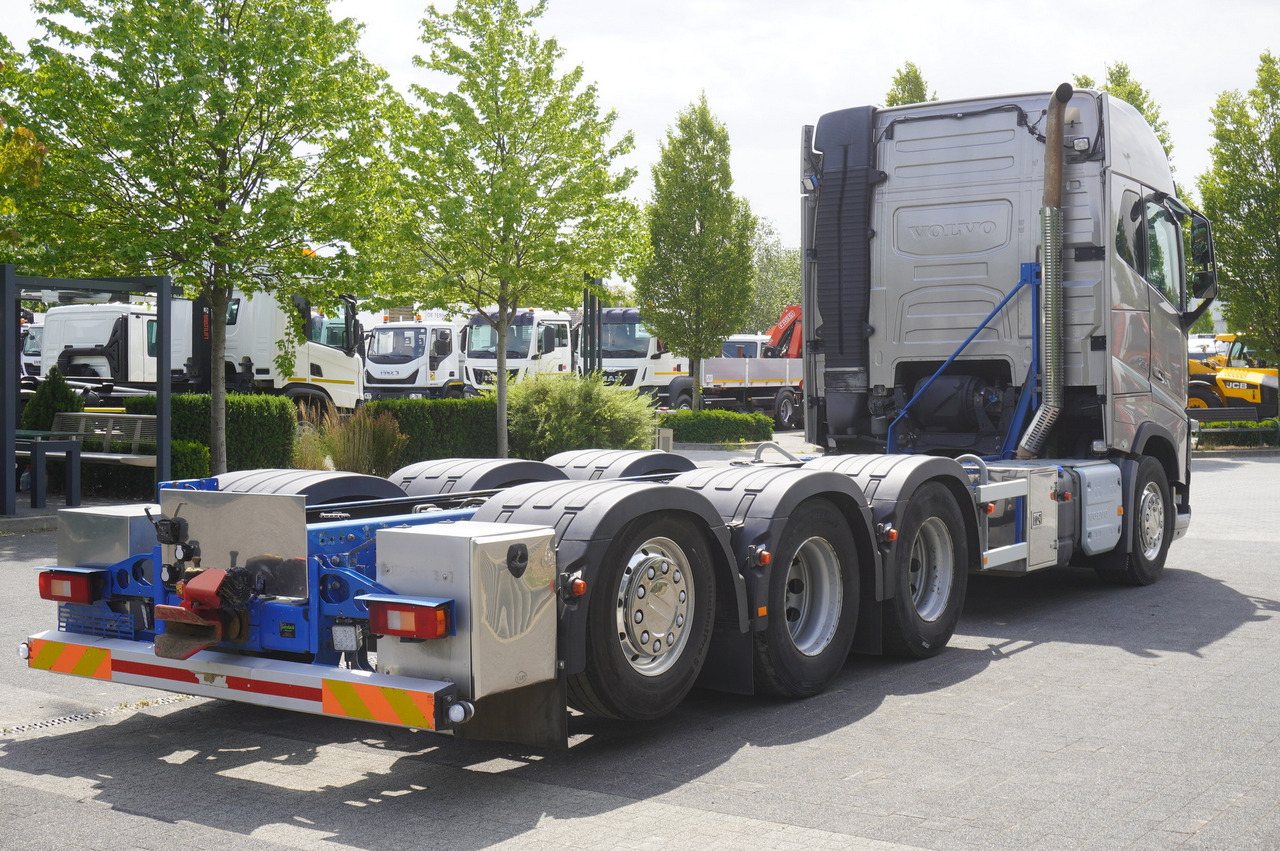 VOLVO FH16 750 8x4x4 / 750 HP! / Frame 685 cm / Steered 4th axle - Φορτηγό με γερανό: φωτογραφία 5 VOLVO FH16 750 8x4x4 / 750 HP! / Frame 685 cm / Steered 4th axle - Φορτηγό με γερανό: φωτογραφία 5