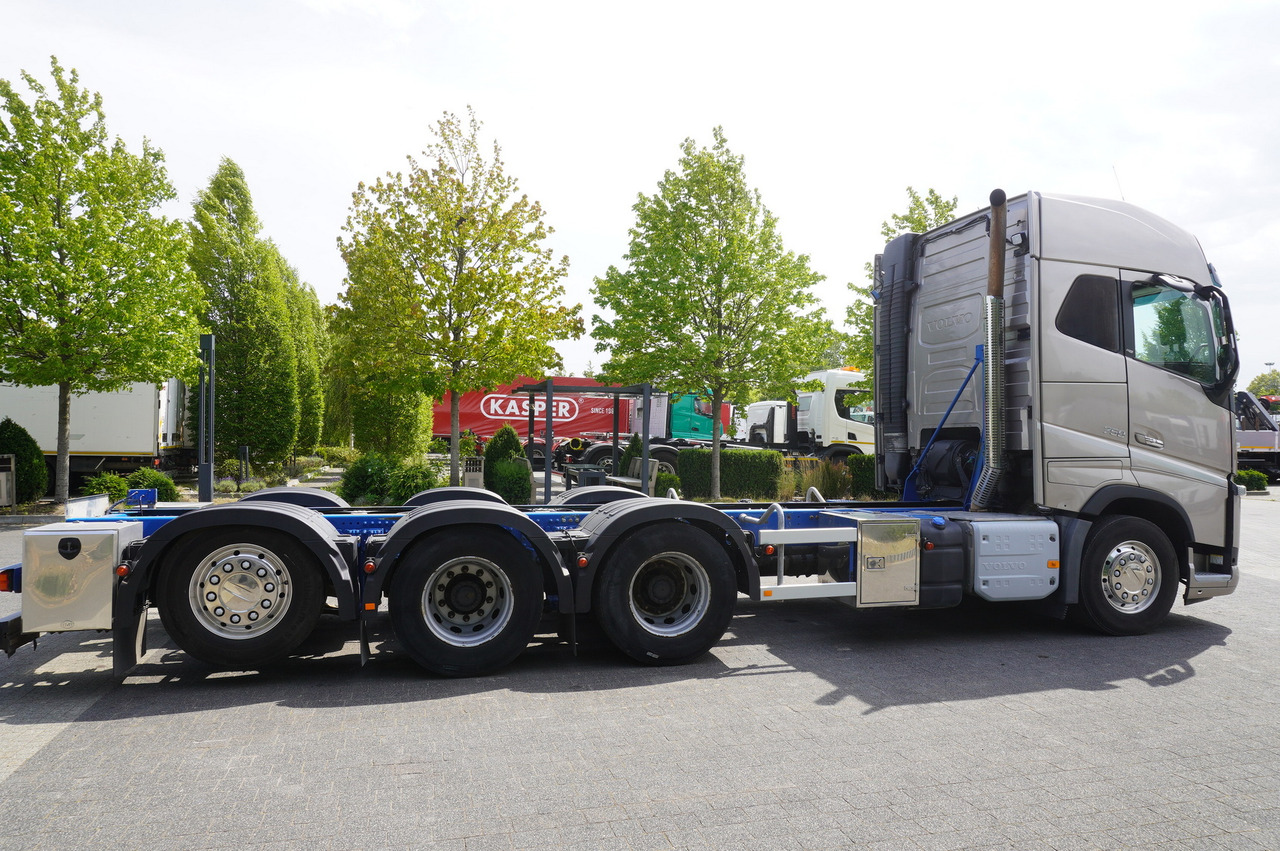 Φορτηγό με γερανό VOLVO Volvo FH16 750 8x4x4 / 750 HP! / Frame 685 cm / Steered 4th axle: φωτογραφία 6