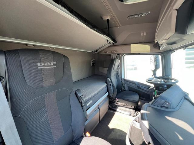 DAF XFn 480 FT Intarder 2xTank 1.105 L Vollspoiler - Τράκτορας: φωτογραφία 4 DAF XFn 480 FT Intarder 2xTank 1.105 L Vollspoiler - Τράκτορας: φωτογραφία 4