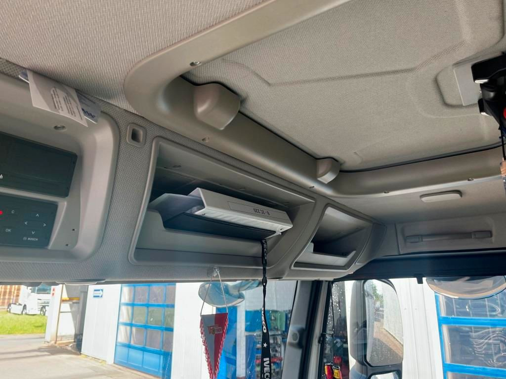Νέα Φορτηγό ψυγείο Iveco SWay 400 Lamberet Tiefkühlkoffer Thermo King LBW: φωτογραφία 14