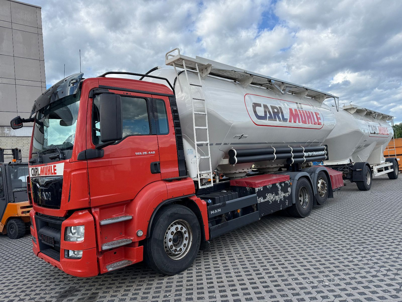 MAN TGS 26,440 Silo 31m³ Getreide Staub Rieselgüter - Όχημα εκκένωσης βόθρων: φωτογραφία 1 MAN TGS 26,440 Silo 31m³ Getreide Staub Rieselgüter - Όχημα εκκένωσης βόθρων: φωτογραφία 1