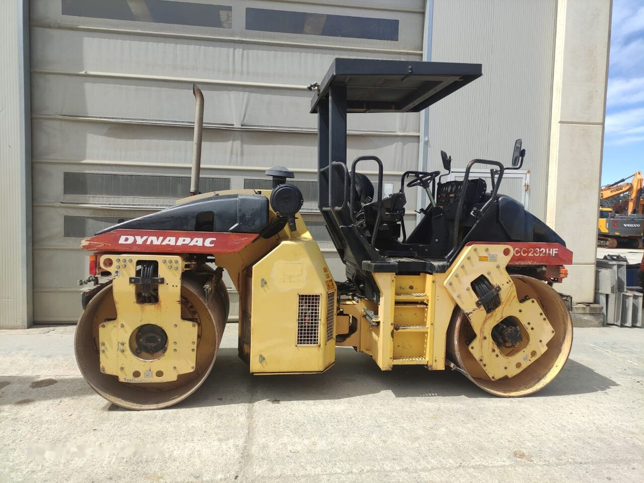 Dynapac CC232HF - Ασφαλτικός οδοστρωτήρας: φωτογραφία 4 Dynapac CC232HF - Ασφαλτικός οδοστρωτήρας: φωτογραφία 4