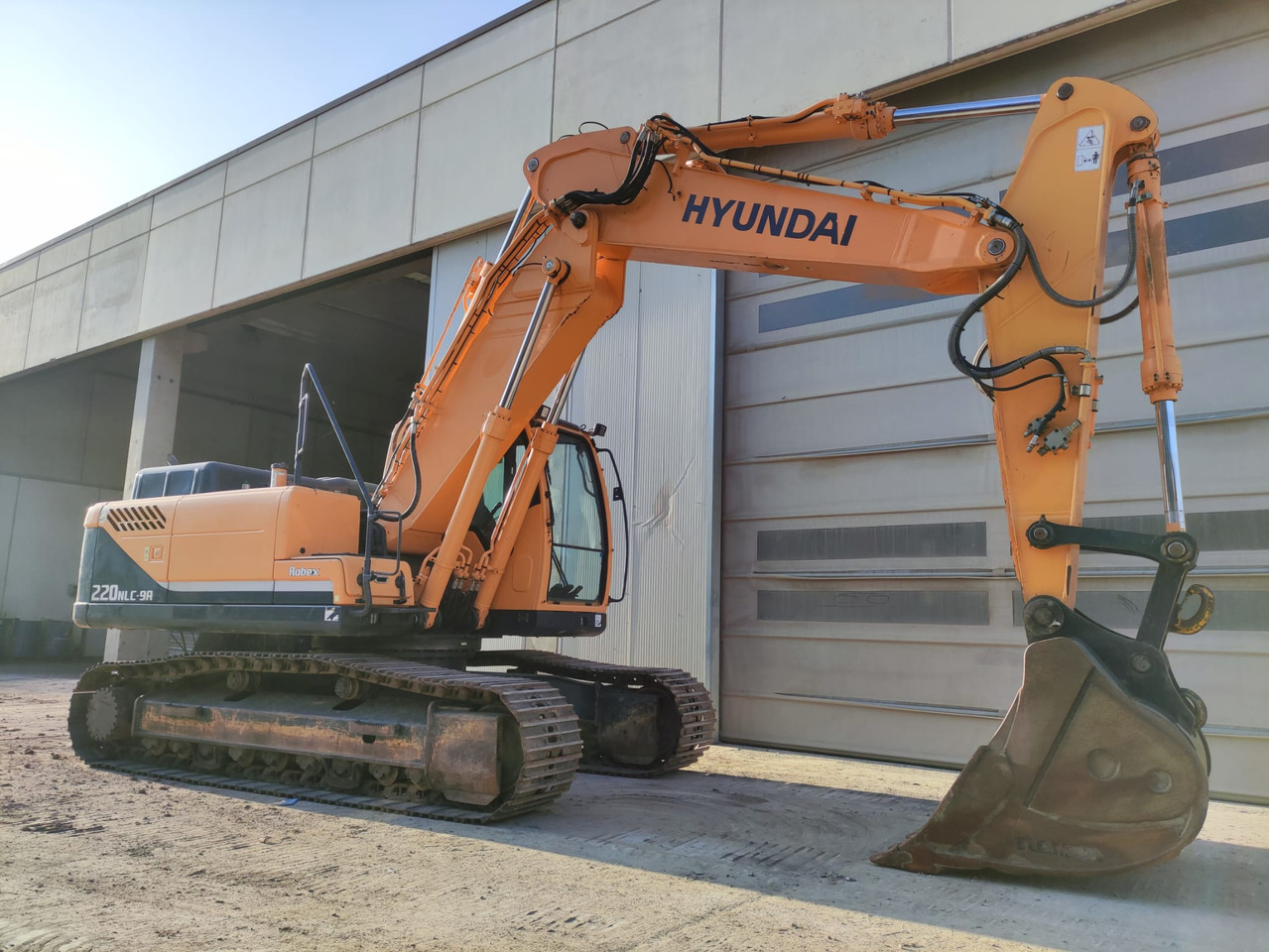 Hyundai R220NLC-9A - Ερπυστριοφόρος εκσκαφέας: φωτογραφία 3 Hyundai R220NLC-9A - Ερπυστριοφόρος εκσκαφέας: φωτογραφία 3
