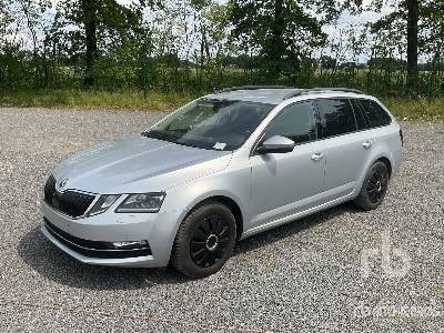 SKODA OCTAVIA COMBI - Αυτοκίνητο: φωτογραφία 1 SKODA OCTAVIA COMBI - Αυτοκίνητο: φωτογραφία 1