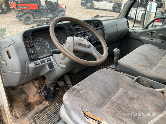 2000 Mitsubishi Canter 4x2 Flatbed Truck - Φορτηγό με ανοιχτή καρότσα: φωτογραφία 4 2000 Mitsubishi Canter 4x2 Flatbed Truck - Φορτηγό με ανοιχτή καρότσα: φωτογραφία 4