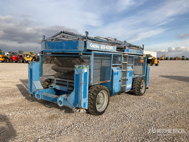 2001 Genie GS4390RT 4x4 Diesel Scissor Lift - Ψαλιδωτό ανυψωτικό: φωτογραφία 2 2001 Genie GS4390RT 4x4 Diesel Scissor Lift - Ψαλιδωτό ανυψωτικό: φωτογραφία 2