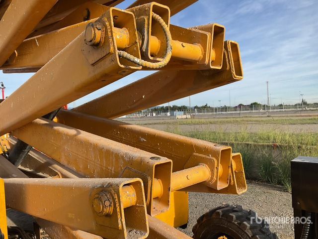 2003 Haulotte H15SDX 4x4 Diesel Scissor Lift - Ψαλιδωτό ανυψωτικό: φωτογραφία 4 2003 Haulotte H15SDX 4x4 Diesel Scissor Lift - Ψαλιδωτό ανυψωτικό: φωτογραφία 4