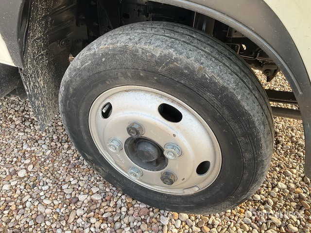 2006 Isuzu Elf 4x2 Crew Cab Flatbed Truck - Φορτηγό με ανοιχτή καρότσα: φωτογραφία 5 2006 Isuzu Elf 4x2 Crew Cab Flatbed Truck - Φορτηγό με ανοιχτή καρότσα: φωτογραφία 5