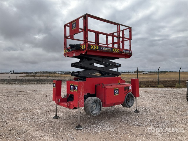 2011 Manitou 120SC 4x4 Diesel Scissor Lift - Ψαλιδωτό ανυψωτικό: φωτογραφία 2 2011 Manitou 120SC 4x4 Diesel Scissor Lift - Ψαλιδωτό ανυψωτικό: φωτογραφία 2