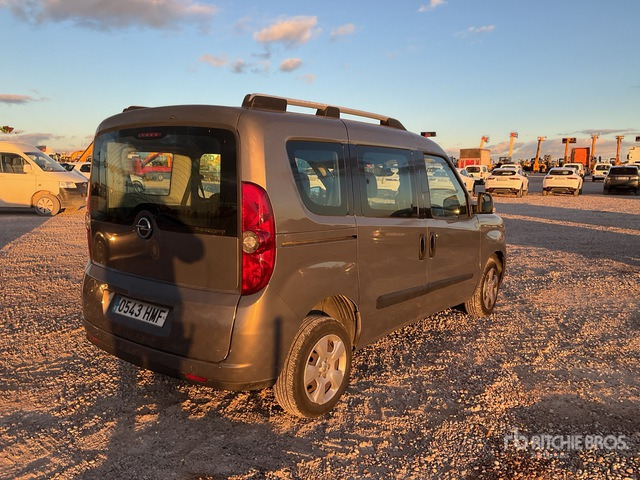 2012 Opel Combo Automobile - Ελαφρύ επαγγελματικό: φωτογραφία 3 2012 Opel Combo Automobile - Ελαφρύ επαγγελματικό: φωτογραφία 3