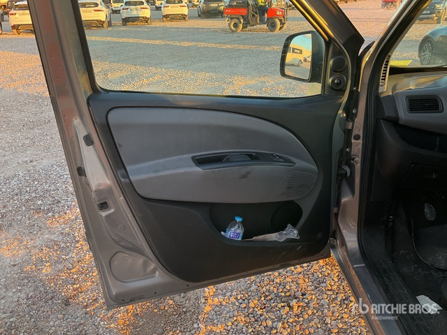 2012 Opel Combo Automobile - Ελαφρύ επαγγελματικό: φωτογραφία 4 2012 Opel Combo Automobile - Ελαφρύ επαγγελματικό: φωτογραφία 4
