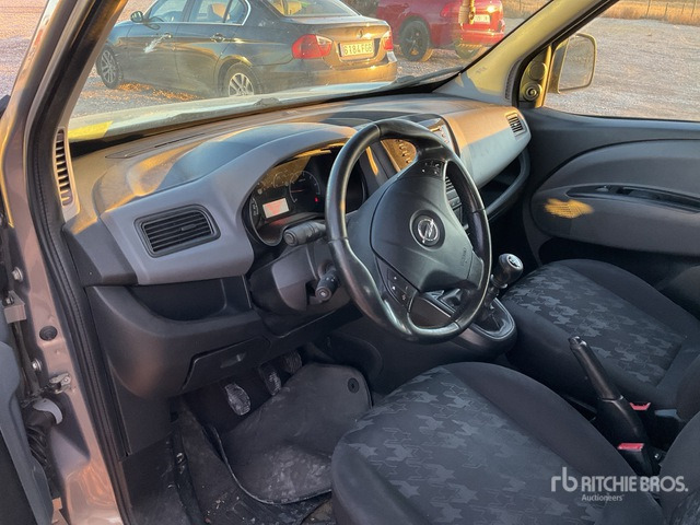 2012 Opel Combo Automobile - Ελαφρύ επαγγελματικό: φωτογραφία 5 2012 Opel Combo Automobile - Ελαφρύ επαγγελματικό: φωτογραφία 5