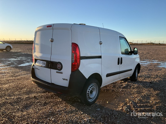 2018 Fiat Doblo Cargo Van - Ελαφρύ επαγγελματικό: φωτογραφία 3 2018 Fiat Doblo Cargo Van - Ελαφρύ επαγγελματικό: φωτογραφία 3