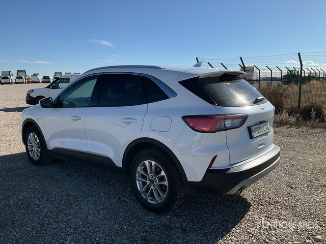 2021 Ford Kuga Automobile - SUV: φωτογραφία 2 2021 Ford Kuga Automobile - SUV: φωτογραφία 2