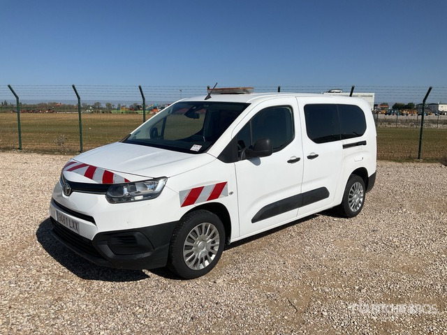 2022 Toyota Proace City Verso 5 Passenger Van - Μικρό λεωφορείο, Επιβατικό βαν: φωτογραφία 1 2022 Toyota Proace City Verso 5 Passenger Van - Μικρό λεωφορείο, Επιβατικό βαν: φωτογραφία 1