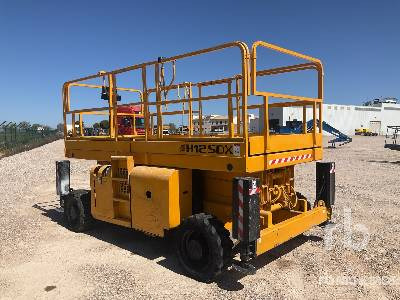HAULOTTE H12SDX 4x4 - Ψαλιδωτό ανυψωτικό: φωτογραφία 4 HAULOTTE H12SDX 4x4 - Ψαλιδωτό ανυψωτικό: φωτογραφία 4