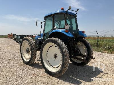 NEW HOLLAND TD5050 4WD - Τρακτέρ: φωτογραφία 2 NEW HOLLAND TD5050 4WD - Τρακτέρ: φωτογραφία 2