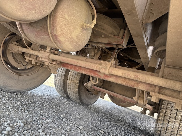 1990 Iveco 190-36 6x2 Roll-Off Truck - Φορτηγό φόρτωσης γάντζου: φωτογραφία 5 1990 Iveco 190-36 6x2 Roll-Off Truck - Φορτηγό φόρτωσης γάντζου: φωτογραφία 5