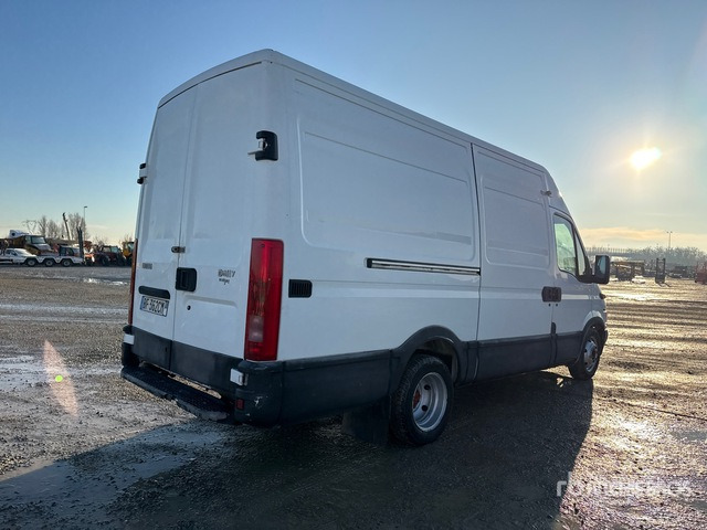 1999 Iveco Daily 35C13 2.8 125CV Van Truck - Φορτηγό κόφα: φωτογραφία 3 1999 Iveco Daily 35C13 2.8 125CV Van Truck - Φορτηγό κόφα: φωτογραφία 3