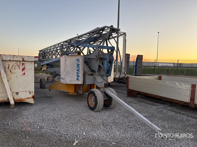 2001 Potain IGO 18 Tower Crane - Πυργογερανός: φωτογραφία 1 2001 Potain IGO 18 Tower Crane - Πυργογερανός: φωτογραφία 1