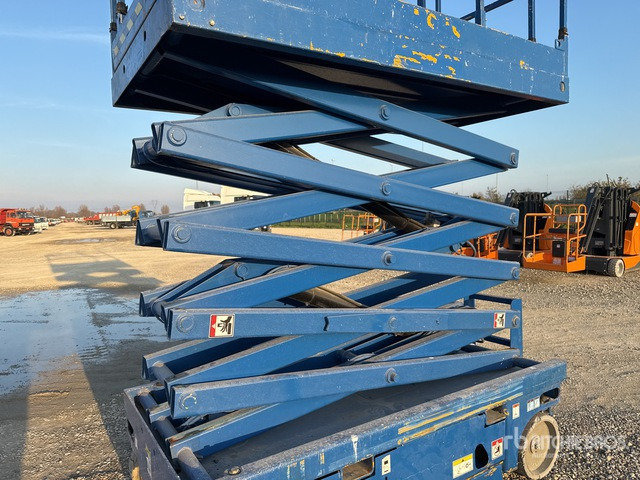 2008 Haulotte Compact12 Electric Scissor Lift - Ψαλιδωτό ανυψωτικό: φωτογραφία 4 2008 Haulotte Compact12 Electric Scissor Lift - Ψαλιδωτό ανυψωτικό: φωτογραφία 4