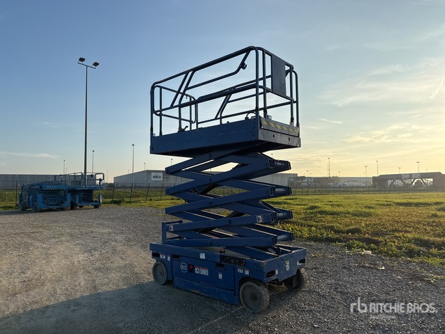2008 Haulotte Compact12 Electric Scissor Lift - Ψαλιδωτό ανυψωτικό: φωτογραφία 1 2008 Haulotte Compact12 Electric Scissor Lift - Ψαλιδωτό ανυψωτικό: φωτογραφία 1