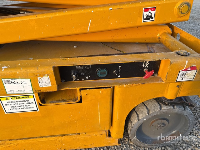 2011 Haulotte Compact 14 Electric Scissor Lift - Ψαλιδωτό ανυψωτικό: φωτογραφία 5 2011 Haulotte Compact 14 Electric Scissor Lift - Ψαλιδωτό ανυψωτικό: φωτογραφία 5