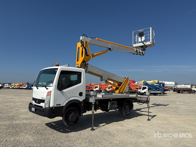 2011 Nissan Cabstar 35 - 11 2011 Multitel Pagliero MX250EX ... Bucket Truck - Φορτηγό με εναέρια πλατφόρμα: φωτογραφία 1 2011 Nissan Cabstar 35 - 11 2011 Multitel Pagliero MX250EX ... Bucket Truck - Φορτηγό με εναέρια πλατφόρμα: φωτογραφία 1