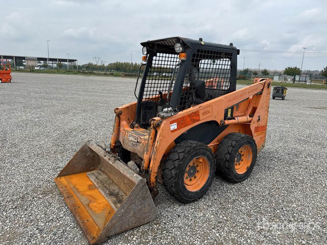 2012 Komatsu SK714-2 High Flow Skid Steer Loader - Φορτωτής πλάγιας ολίσθησης: φωτογραφία 2 2012 Komatsu SK714-2 High Flow Skid Steer Loader - Φορτωτής πλάγιας ολίσθησης: φωτογραφία 2