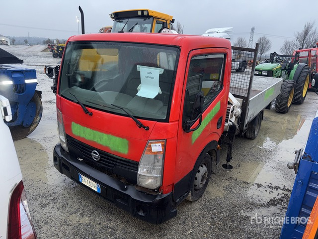 2013 Nissan Cabstar 35.12 (Inoperable) Flatbed Truck with Crane - Φορτηγό με ανοιχτή καρότσα: φωτογραφία 2 2013 Nissan Cabstar 35.12 (Inoperable) Flatbed Truck with Crane - Φορτηγό με ανοιχτή καρότσα: φωτογραφία 2