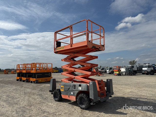 2015 Haulotte Compact12DX Diesel Scissor Lift - Ψαλιδωτό ανυψωτικό: φωτογραφία 4 2015 Haulotte Compact12DX Diesel Scissor Lift - Ψαλιδωτό ανυψωτικό: φωτογραφία 4