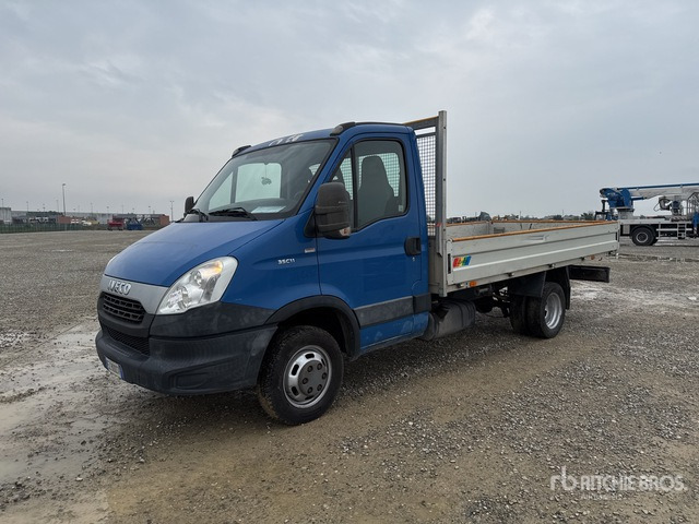 2015 Iveco Daily 35C11 Autocarro cassone fisso - Μικρό φορτηγό με καρότσα: φωτογραφία 2 2015 Iveco Daily 35C11 Autocarro cassone fisso - Μικρό φορτηγό με καρότσα: φωτογραφία 2